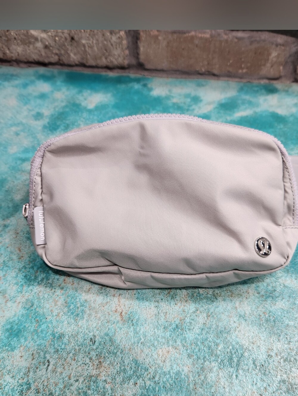 Lululemon Everywhere Belt Bag 1L, Like New Condition.